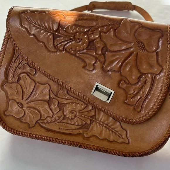 Vintage Tooled Unbranded Leather Purse - Picture 6 of 15